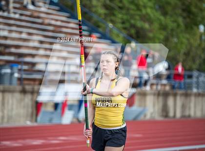 Thumbnail 2 in Santa Rosa Twilight Invitational photogallery.