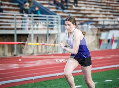 Thumbnail 2 in Santa Rosa Twilight Invitational photogallery.