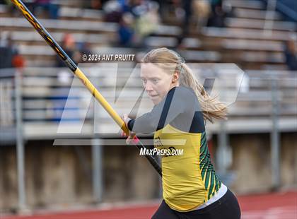 Thumbnail 2 in Santa Rosa Twilight Invitational photogallery.