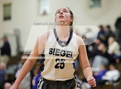 Thumbnail 2 in Siegel vs. Harding Academy photogallery.