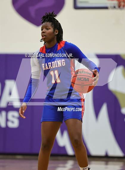 Thumbnail 2 in Siegel vs. Harding Academy photogallery.