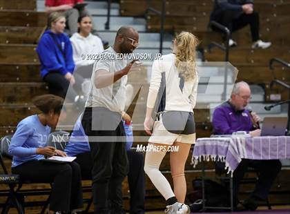 Thumbnail 2 in Siegel vs. Harding Academy photogallery.