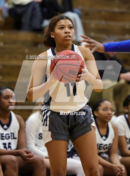 Thumbnail 1 in Siegel vs. Harding Academy photogallery.