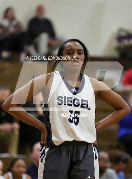 Thumbnail 1 in Siegel vs. Harding Academy photogallery.