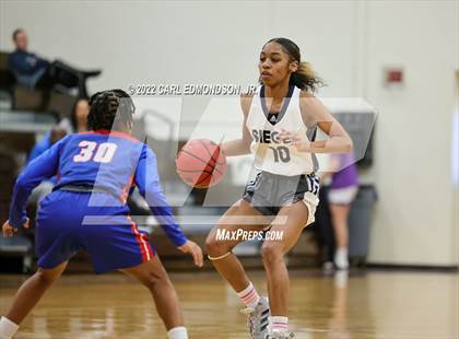 Thumbnail 2 in Siegel vs. Harding Academy photogallery.