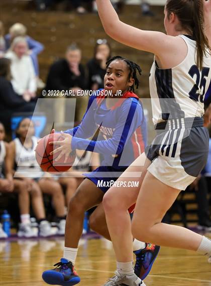 Thumbnail 1 in Siegel vs. Harding Academy photogallery.