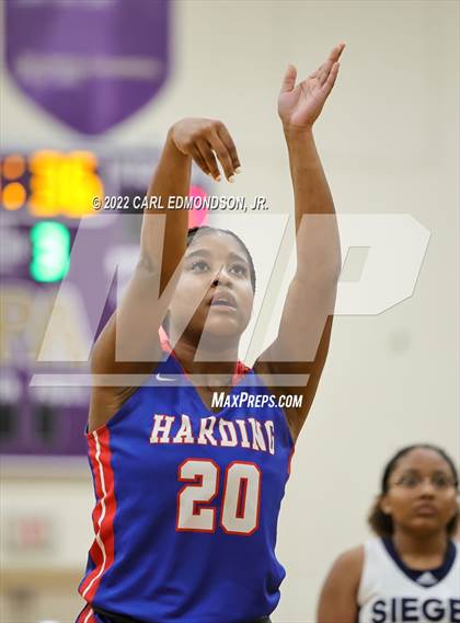 Thumbnail 3 in Siegel vs. Harding Academy photogallery.