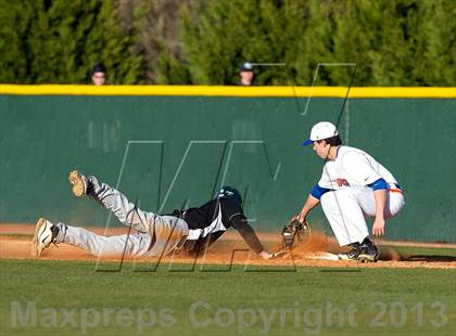 Thumbnail 2 in Marvin Ridge vs Charlotte Country Day photogallery.