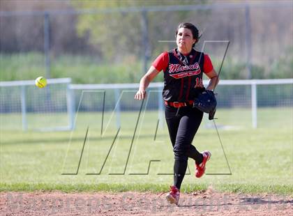 Thumbnail 2 in Brookfield vs Masuk (SWC Semifinal) photogallery.