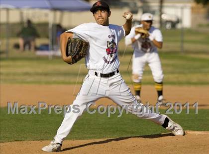 Thumbnail 1 in SGV vs SFV Underclassman All-Star Game photogallery.
