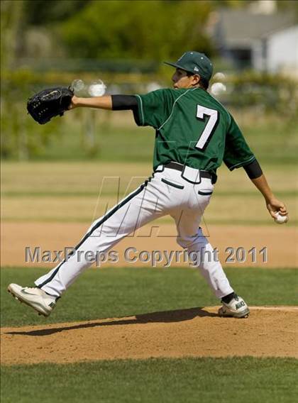 Thumbnail 3 in SGV vs SFV Underclassman All-Star Game photogallery.