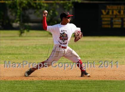 Thumbnail 3 in SGV vs SFV Underclassman All-Star Game photogallery.