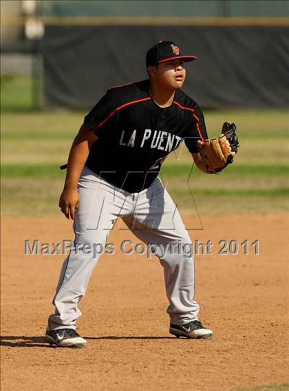 Thumbnail 3 in SGV vs SFV Underclassman All-Star Game photogallery.