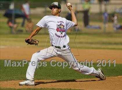 Thumbnail 1 in SGV vs SFV Underclassman All-Star Game photogallery.