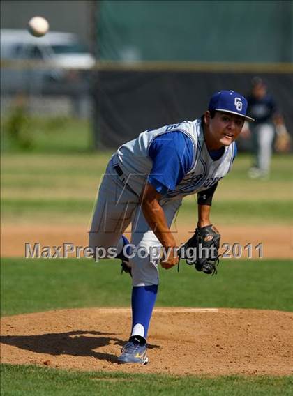 Thumbnail 3 in SGV vs SFV Underclassman All-Star Game photogallery.