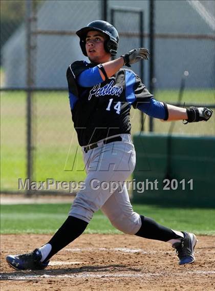 Thumbnail 3 in SGV vs SFV Underclassman All-Star Game photogallery.