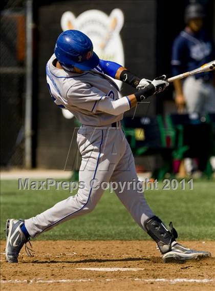 Thumbnail 3 in SGV vs SFV Underclassman All-Star Game photogallery.