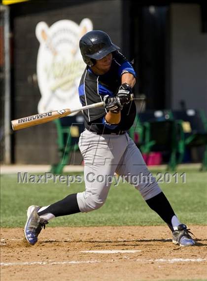 Thumbnail 3 in SGV vs SFV Underclassman All-Star Game photogallery.