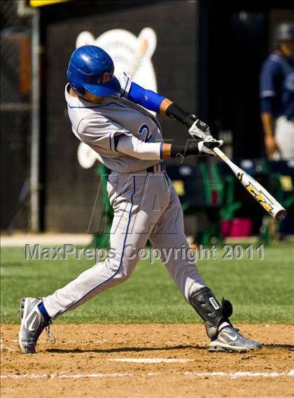 Thumbnail 2 in SGV vs SFV Underclassman All-Star Game photogallery.