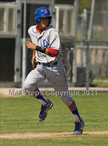 Thumbnail 1 in SGV vs SFV Underclassman All-Star Game photogallery.