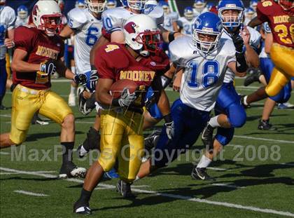 Thumbnail 2 in Covington Catholic vs. Cardinal Mooney (Kirk Herbstreit Varsity Football Series) photogallery.