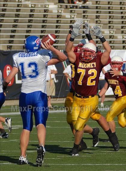 Thumbnail 2 in Covington Catholic vs. Cardinal Mooney (Kirk Herbstreit Varsity Football Series) photogallery.