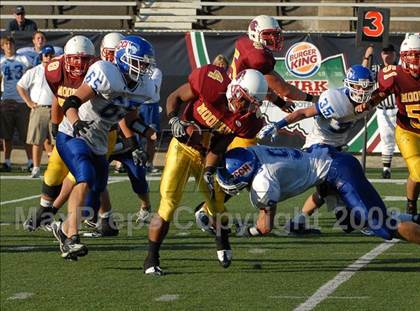 Thumbnail 2 in Covington Catholic vs. Cardinal Mooney (Kirk Herbstreit Varsity Football Series) photogallery.