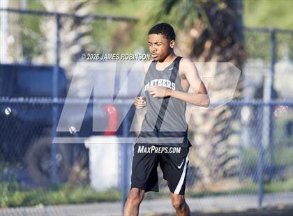 Thumbnail 2 in Stanton Invitational (400m) photogallery.