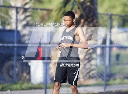 Thumbnail 2 in Stanton Invitational (400m) photogallery.