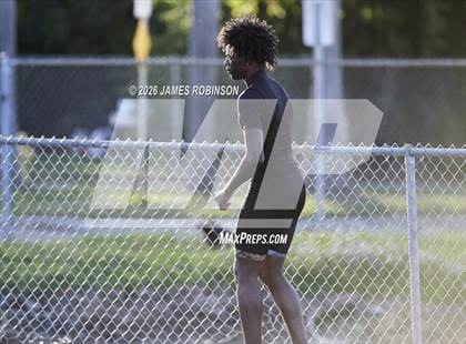 Thumbnail 1 in Stanton Invitational (400m) photogallery.