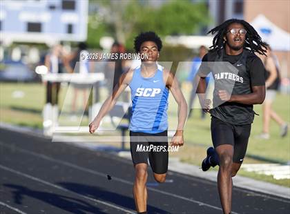 Thumbnail 1 in Stanton Invitational (400m) photogallery.