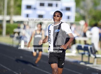 Thumbnail 3 in Stanton Invitational (400m) photogallery.