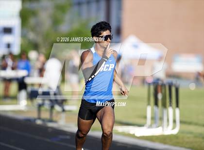 Thumbnail 3 in Stanton Invitational (400m) photogallery.