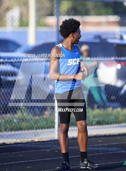Thumbnail 2 in Stanton Invitational (400m) photogallery.