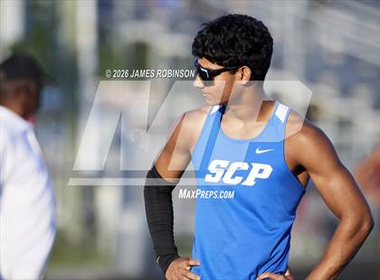 Thumbnail 1 in Stanton Invitational (400m) photogallery.