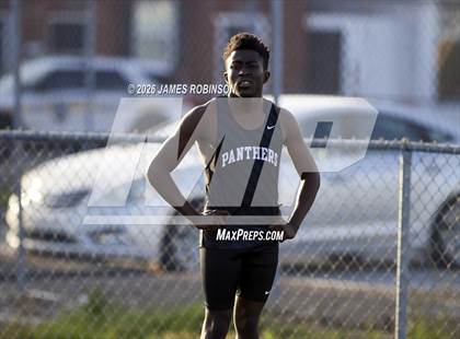 Thumbnail 1 in Stanton Invitational (400m) photogallery.