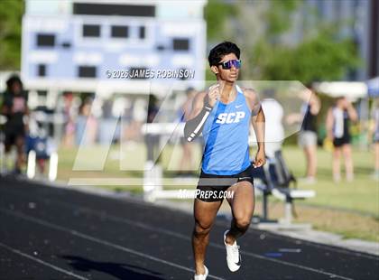 Thumbnail 2 in Stanton Invitational (400m) photogallery.