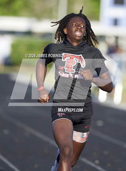 Thumbnail 3 in Stanton Invitational (400m) photogallery.