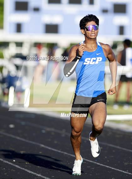 Thumbnail 3 in Stanton Invitational (400m) photogallery.
