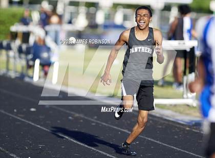 Thumbnail 1 in Stanton Invitational (400m) photogallery.