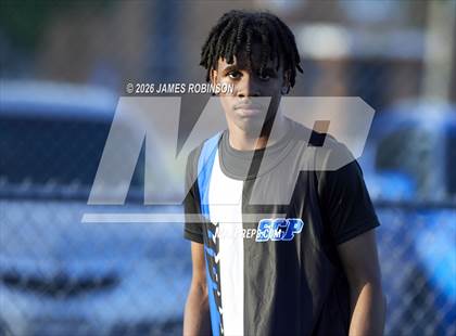 Thumbnail 2 in Stanton Invitational (400m) photogallery.