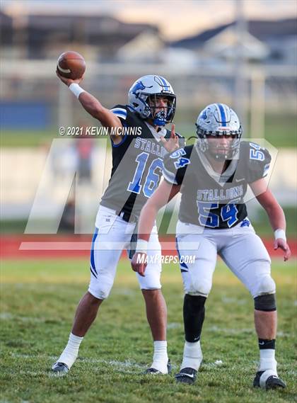 Thumbnail 2 in East vs. Stansbury photogallery.
