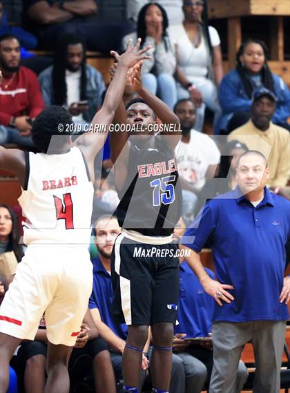 Thumbnail 2 in West Craven vs. New Bern (Craven County Holiday Hoops Tournament) photogallery.