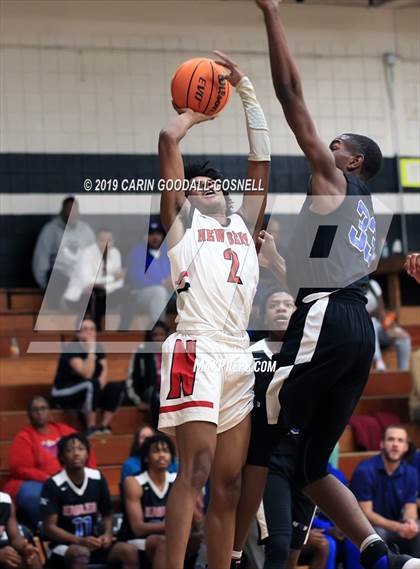 Thumbnail 3 in West Craven vs. New Bern (Craven County Holiday Hoops Tournament) photogallery.