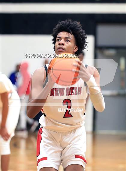 Thumbnail 3 in West Craven vs. New Bern (Craven County Holiday Hoops Tournament) photogallery.