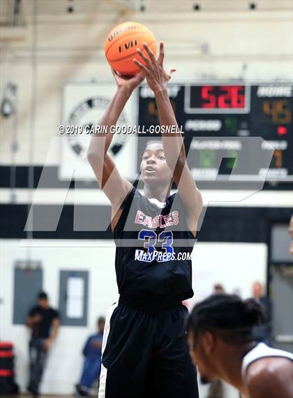 Thumbnail 3 in West Craven vs. New Bern (Craven County Holiday Hoops Tournament) photogallery.