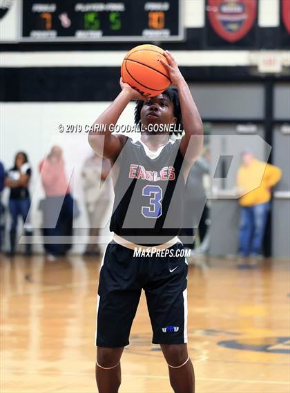 Thumbnail 1 in West Craven vs. New Bern (Craven County Holiday Hoops Tournament) photogallery.