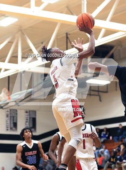 Thumbnail 3 in West Craven vs. New Bern (Craven County Holiday Hoops Tournament) photogallery.