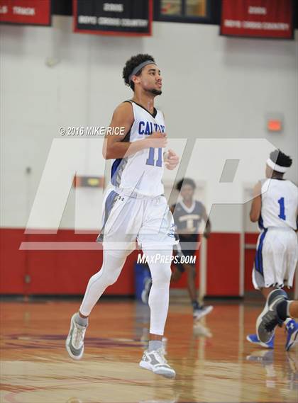 Thumbnail 3 in Hickory Grove Christian vs Calvary Day (WNC Holiday Classic) photogallery.
