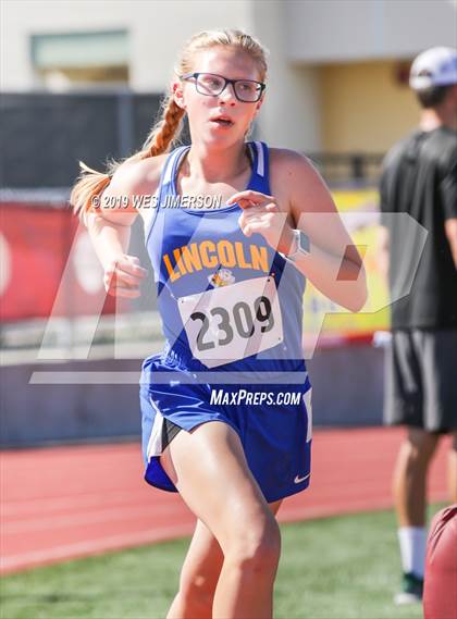 Thumbnail 2 in SacTown Races (Middle and Long Distance) photogallery.